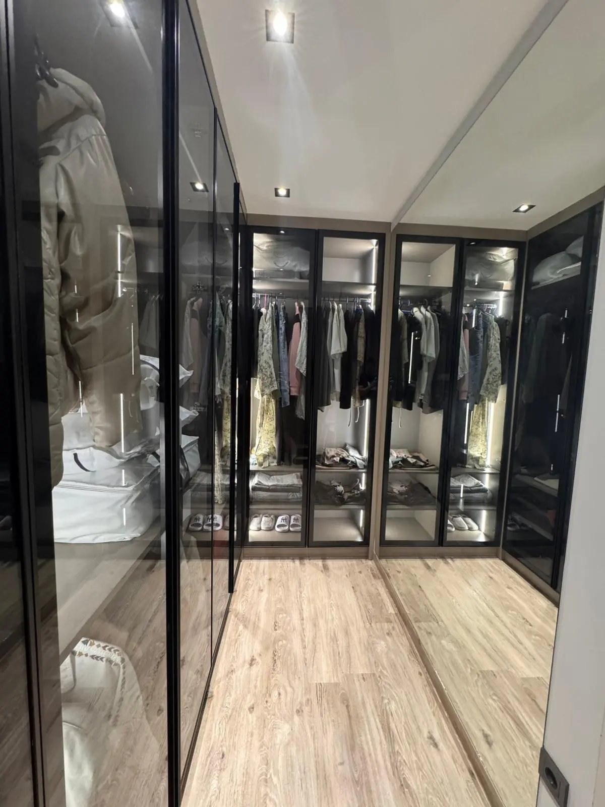 Walk-in closet